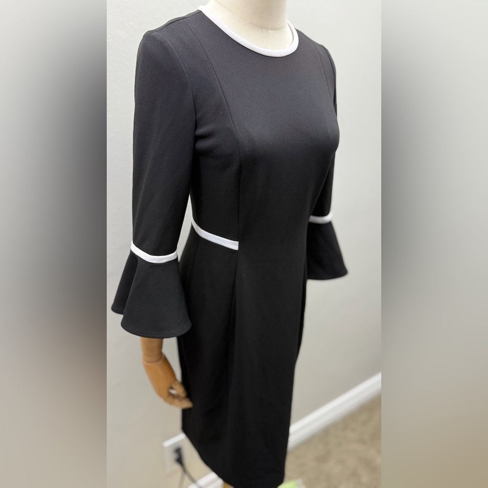 Calvin Klein Black Sheath Dress Size 2 Bell Sleeve Gold Zip Back Knee Length - Picture 3 of 10